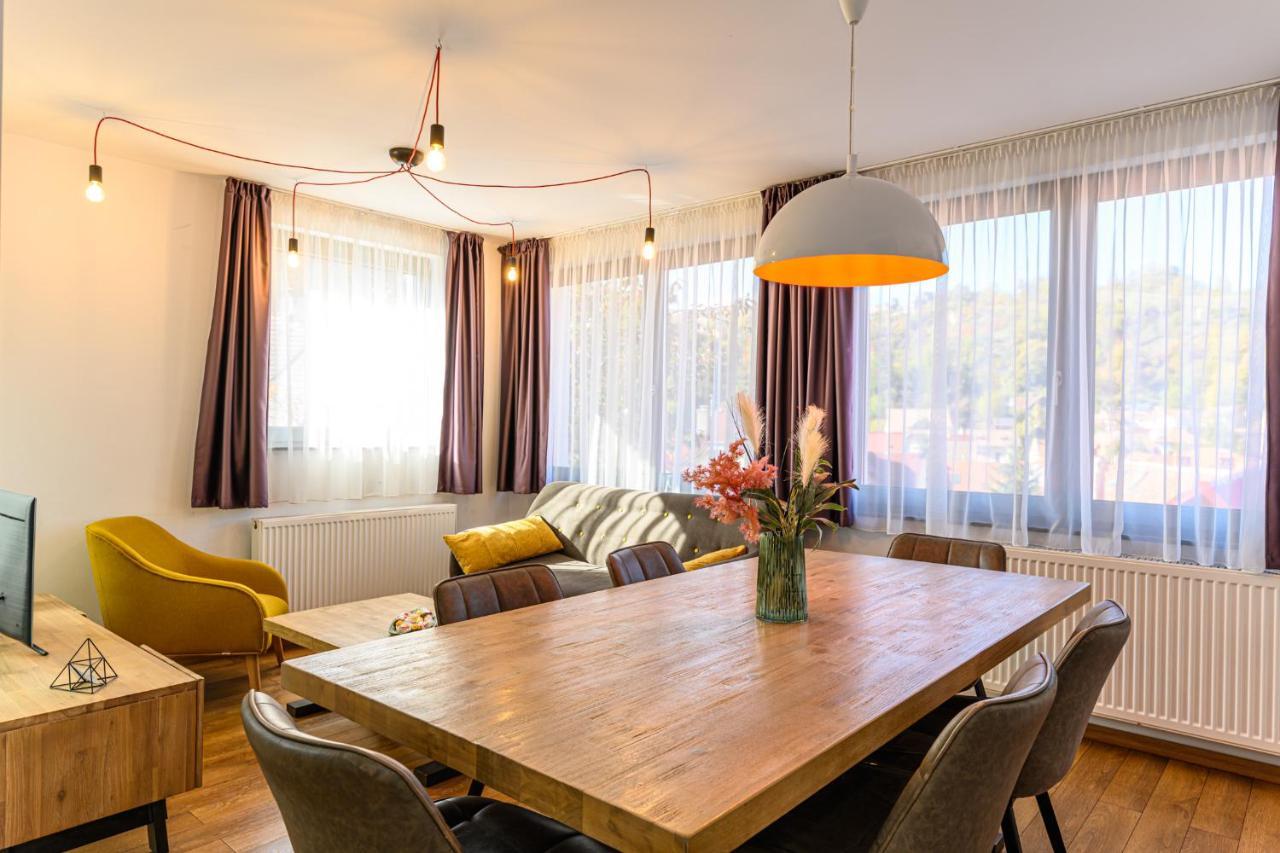 Sun Villas Accommodation Брашов Екстериор снимка